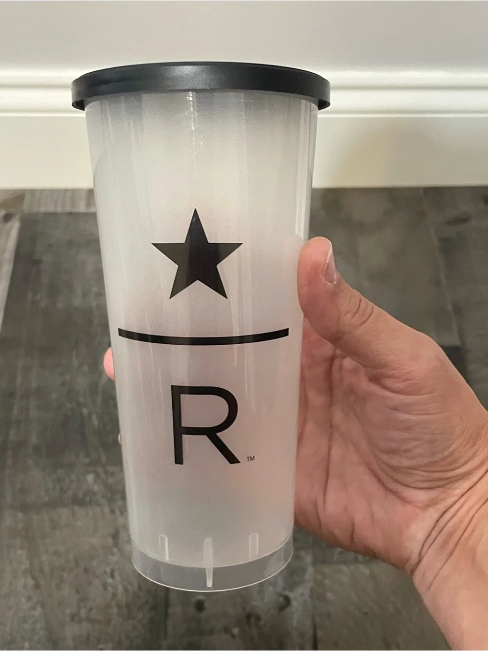 Starbucks Reserve Tumbler Grande 16oz Frosted Black Lid